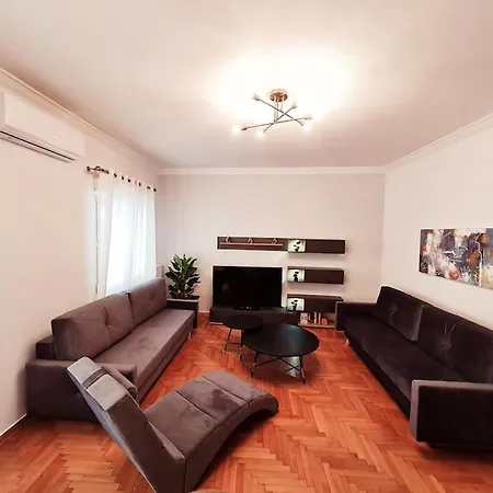 Lovely 2-bedroom 4th Floor House Large Patio Athens